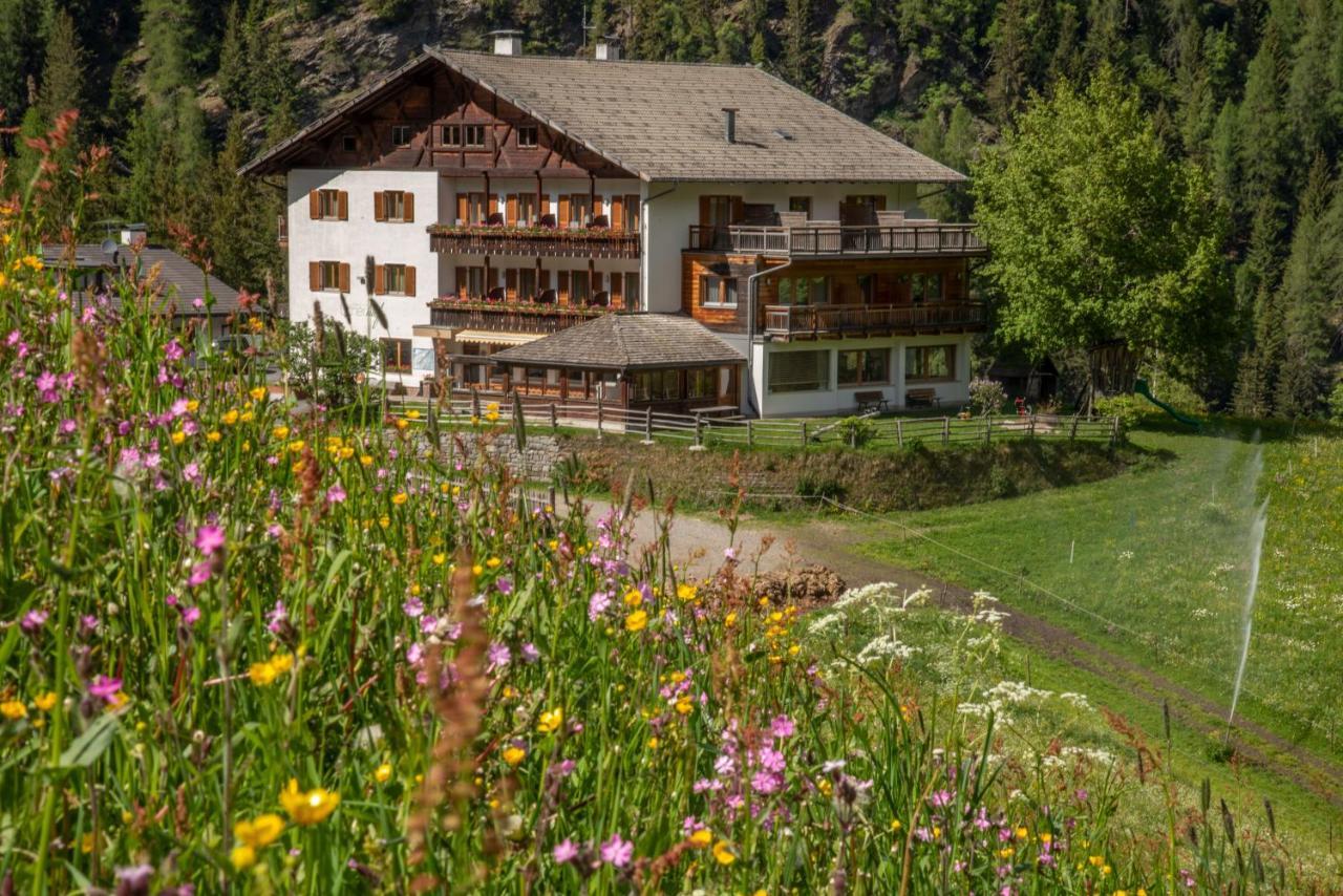 Santa Gertrude Hotel Ultnerhof מראה חיצוני תמונה