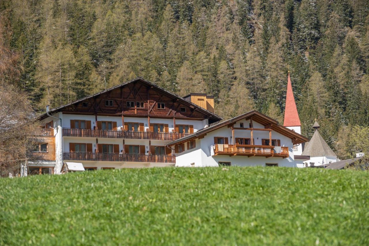 Santa Gertrude Hotel Ultnerhof מראה חיצוני תמונה