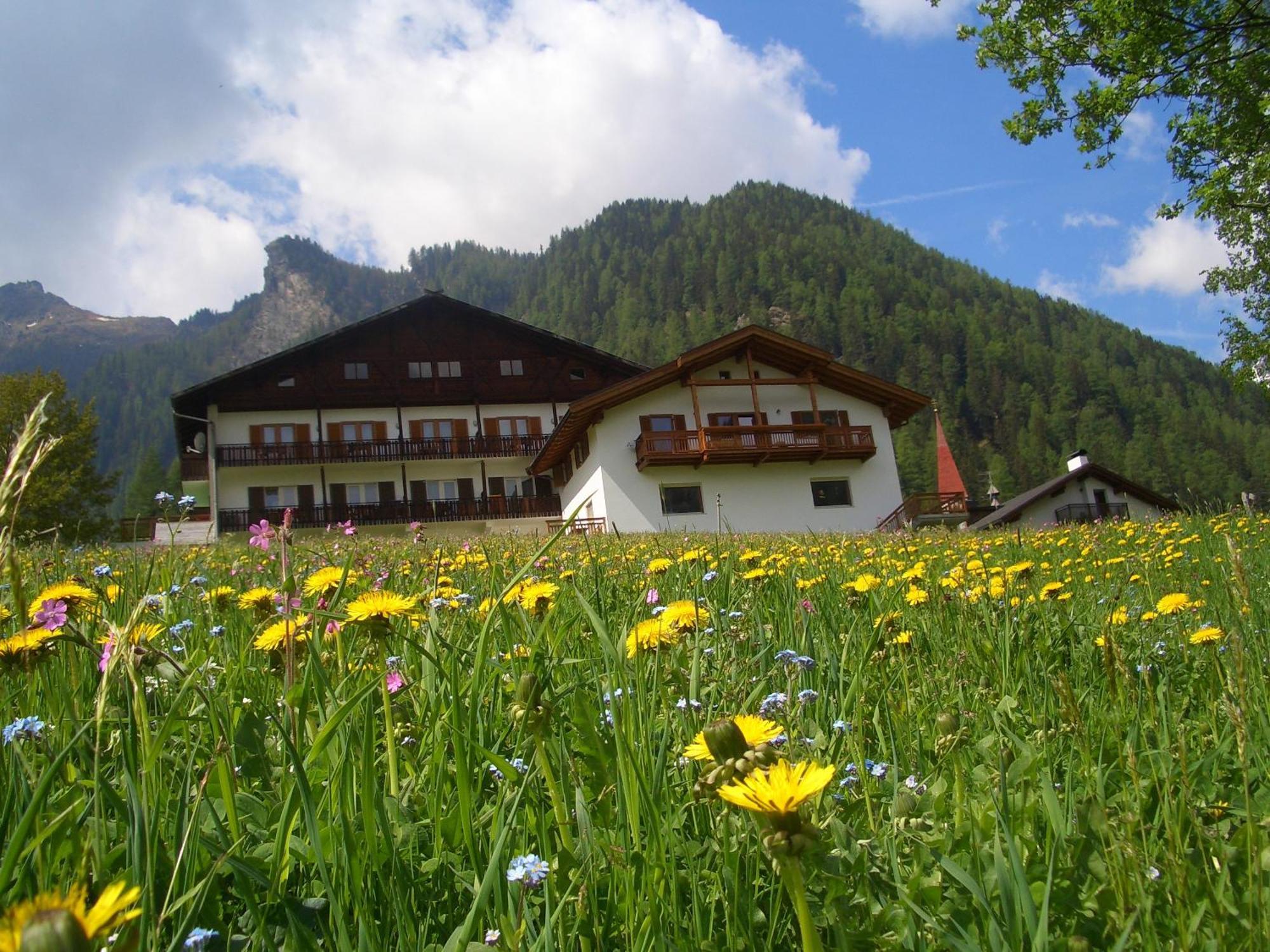 Santa Gertrude Hotel Ultnerhof מראה חיצוני תמונה