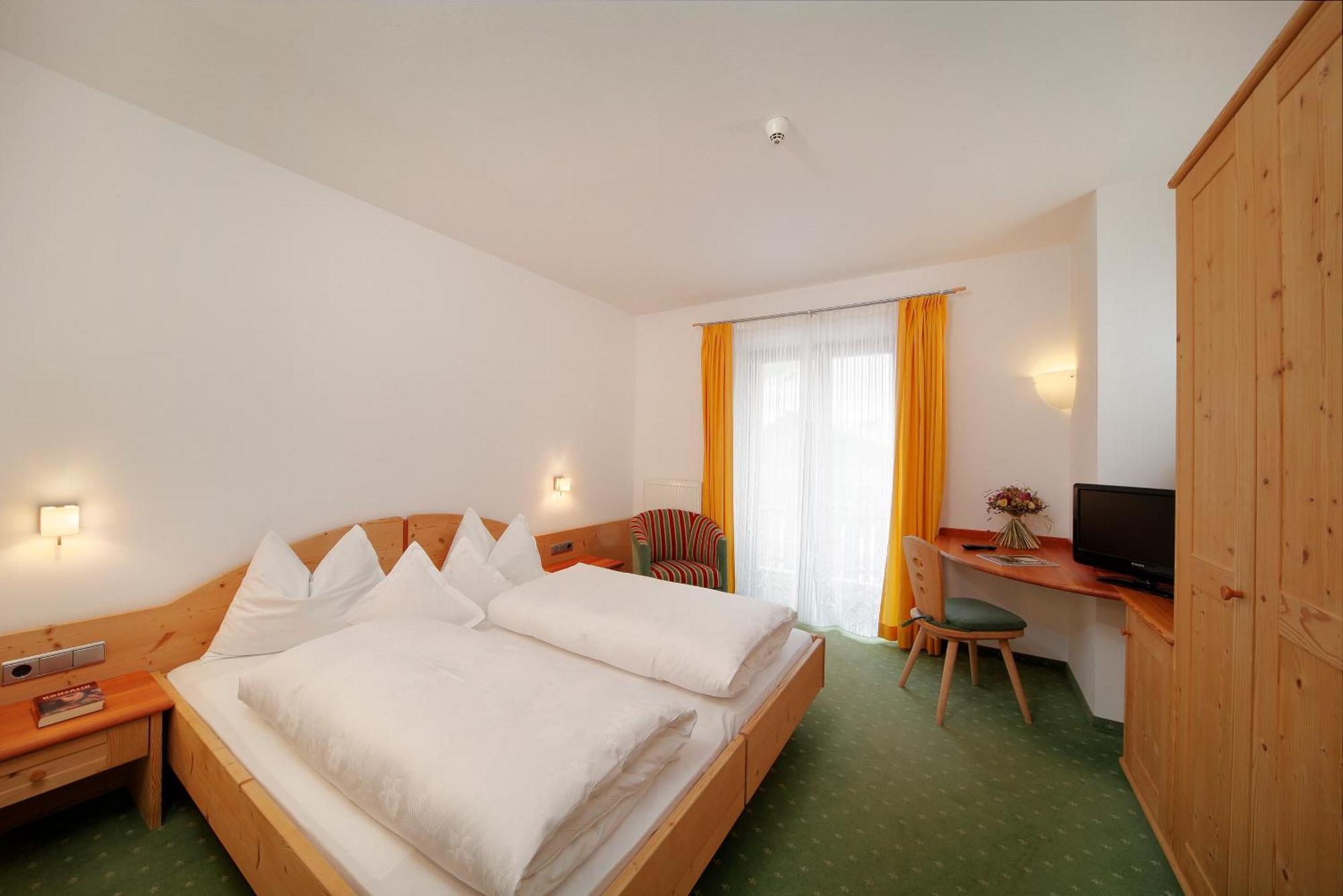 Santa Gertrude Hotel Ultnerhof מראה חיצוני תמונה